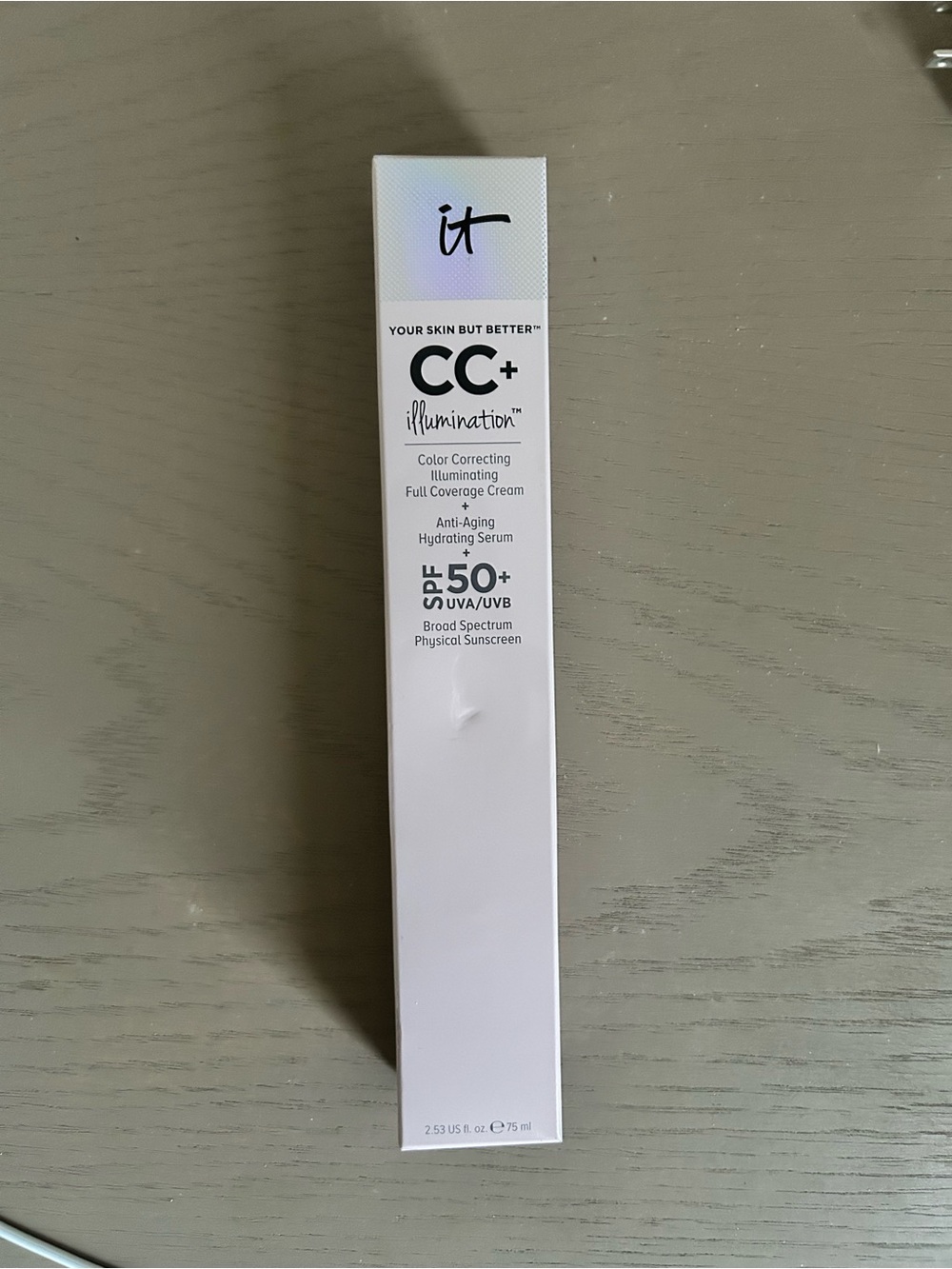 it cosmetics CC+ Illumination Cream in White Packaging